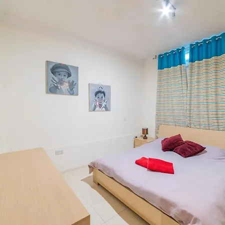 Superb Views Of Spinola Bay In Heart Of Stjulians-Hosted By Sweetstay Saint Julian's Exterior photo
