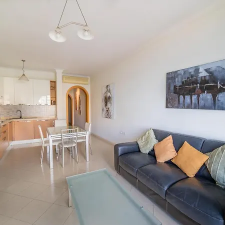 Superb Views Of Spinola Bay In Heart Of Stjulians-Hosted By Sweetstay Saint Julian's Exterior photo